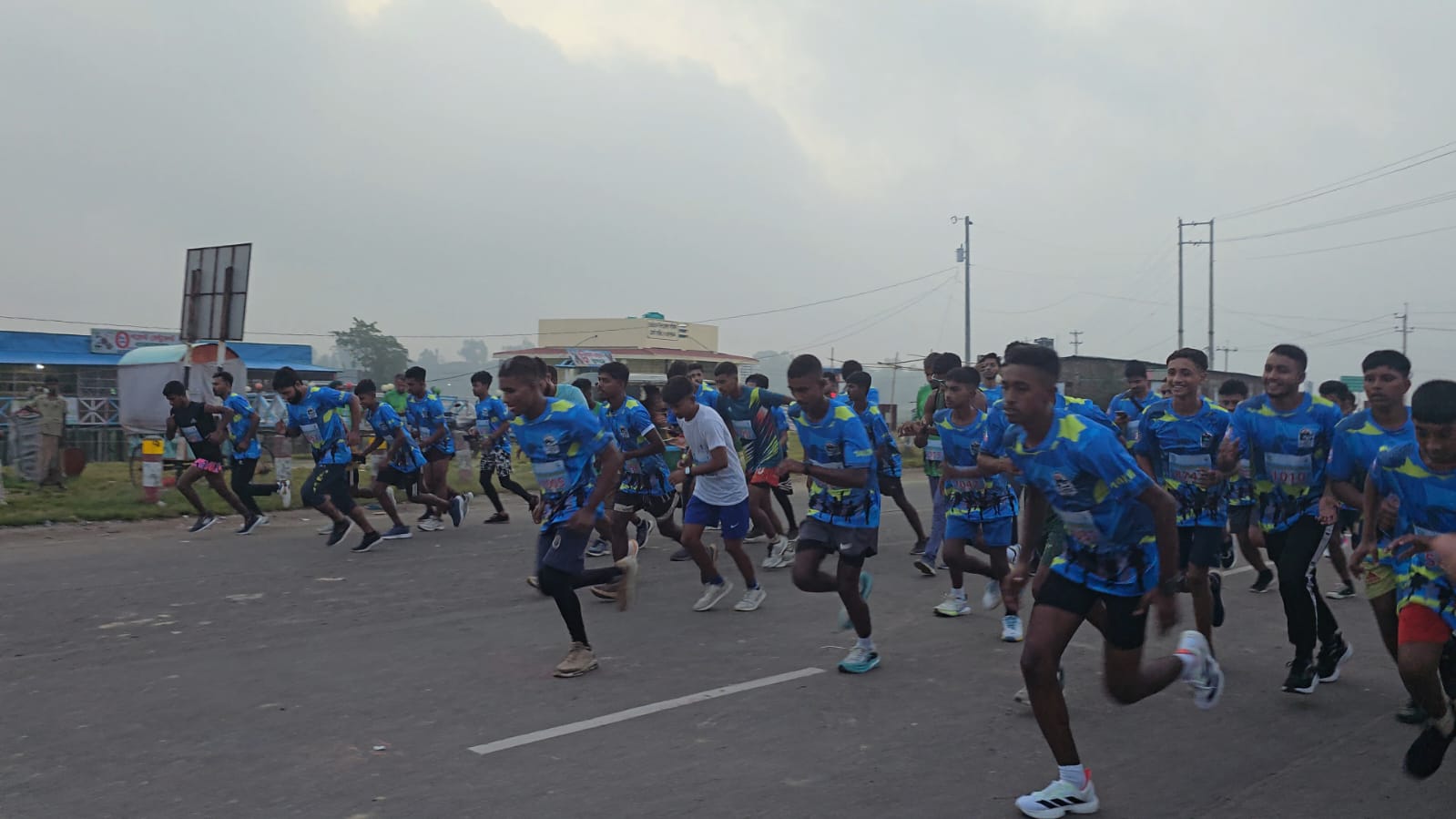 অষ্টগ্রামে ‘হাওর ম্যারাথন ২০২৫’ — মাদকের বিরুদ্ধে দৌড় তরুণদের